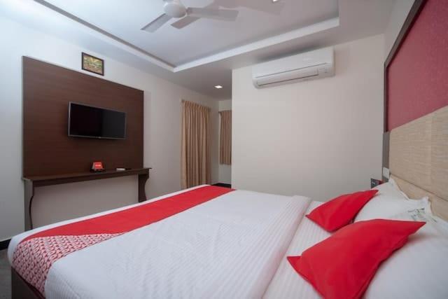 Tiruchirappalli Famous Residency酒店 外观 照片