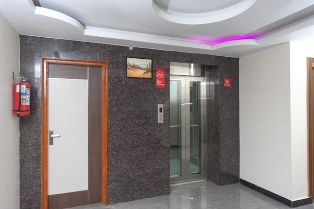 Tiruchirappalli Famous Residency酒店 外观 照片