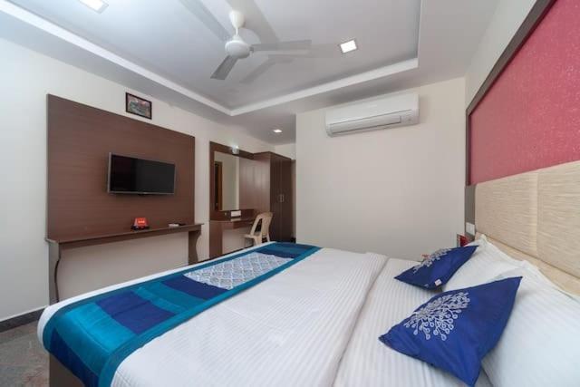 Tiruchirappalli Famous Residency酒店 外观 照片