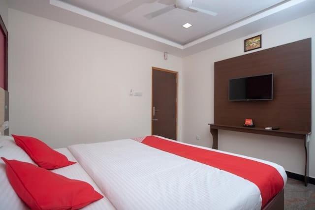 Tiruchirappalli Famous Residency酒店 外观 照片